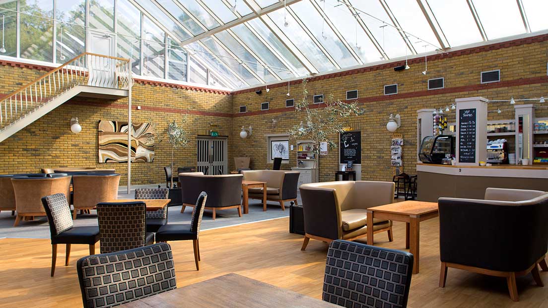 Atrium Lounge 3757F7ceed8a7afe6a4aac9b7e1347dc